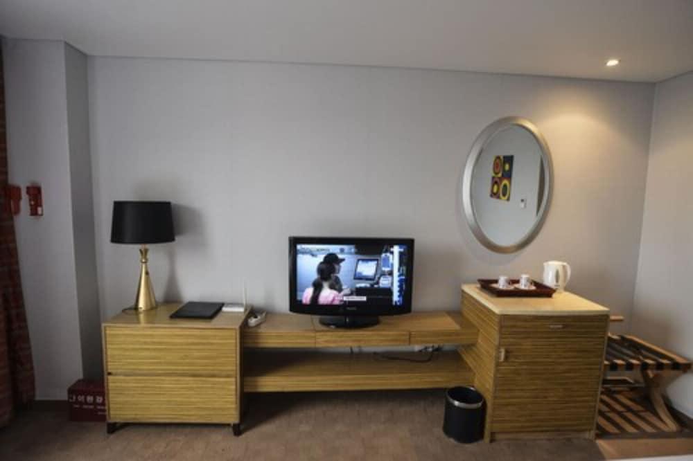 Philos Hotel Пхохан Экстерьер фото